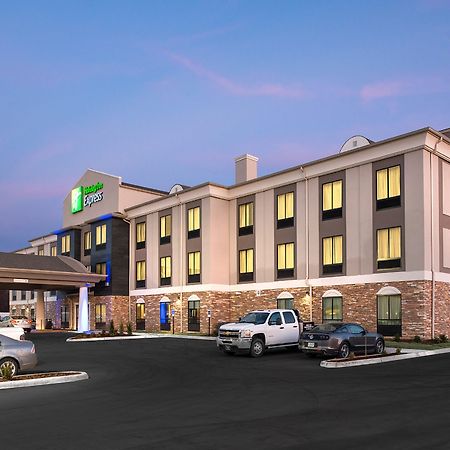 Holiday Inn Express Hutchison, An Ihg Hotel Hutchinson Exterior photo